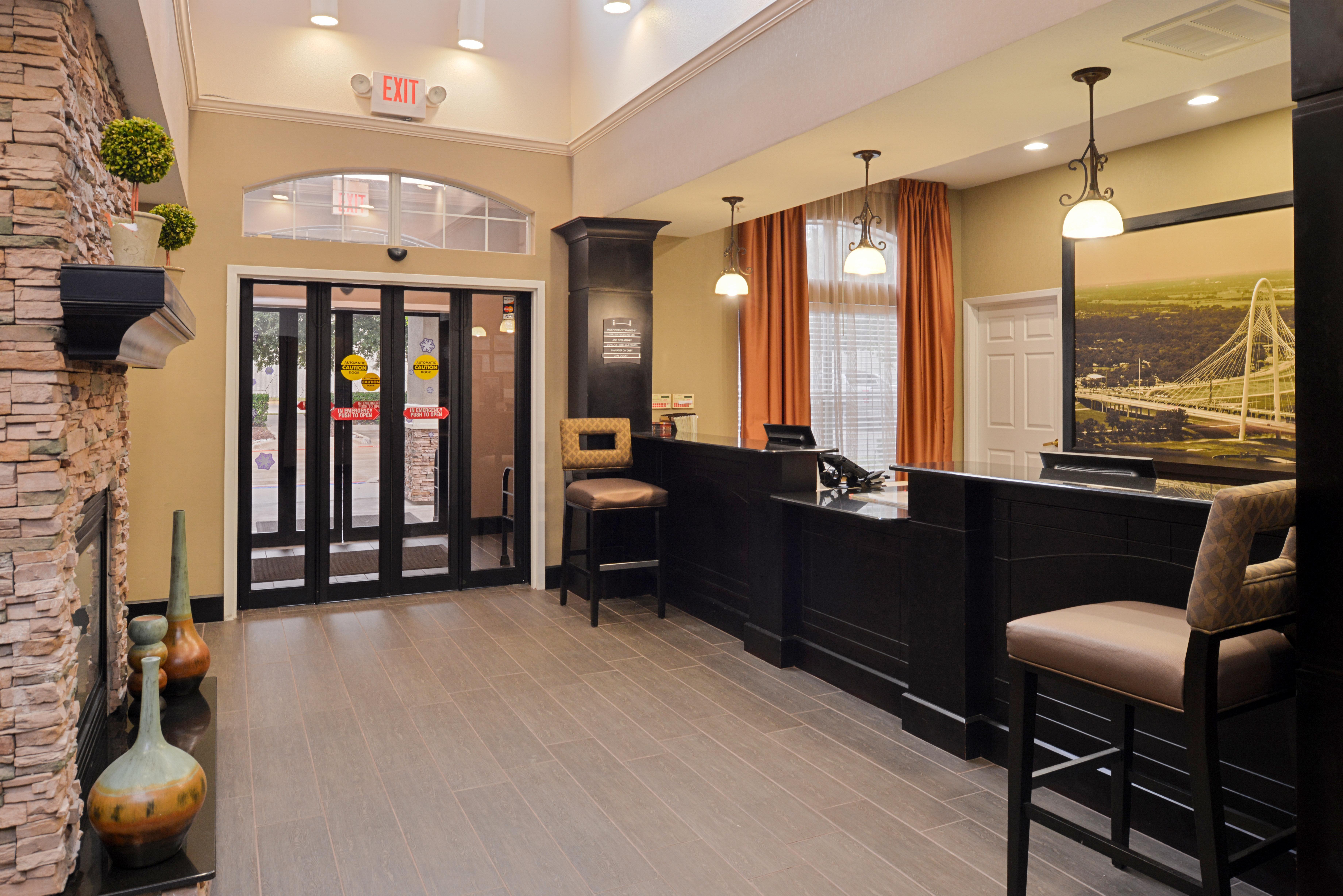 Staybridge Suites Dallas/Addison, An Ihg Hotel מראה חיצוני תמונה
